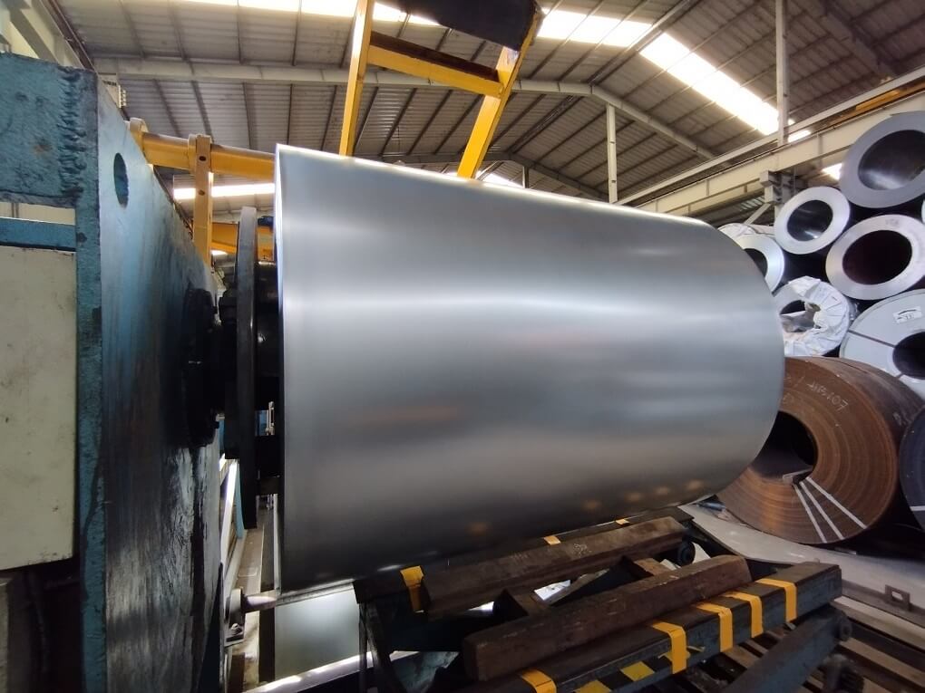 ton-tole-cuon-thep-tam-ma-kem-sumikin-csvc-gi-sgcc-day-1.9-mm-kho-rong-1300-1400-1500-ly-li-1-ruoi-do-ma-z100-z275-ben-keo-g350-g450-hot-dipped-galvanized